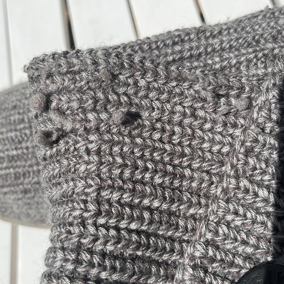 ❄️UGG Cardy Two Button Boot Gray Size 6 - Picture 5 of 9